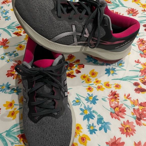 Asics - Picture 3 of 3